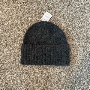 lululemon dark grey beanie